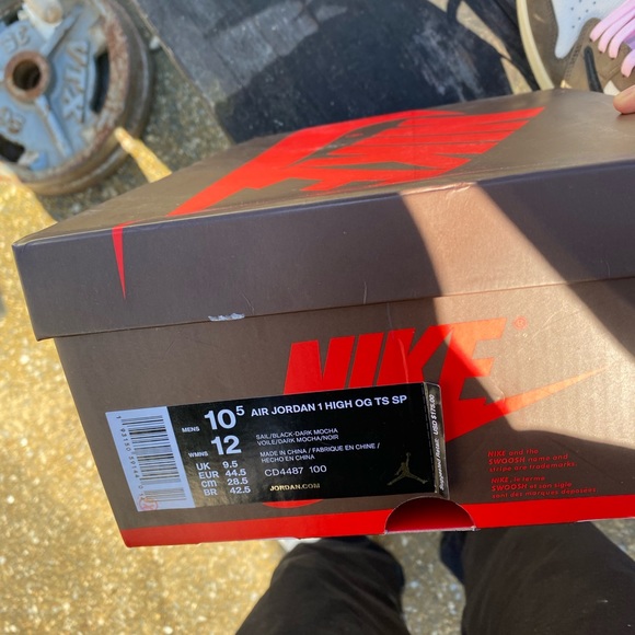 Jordan 1 High Travis Scott main image 9
